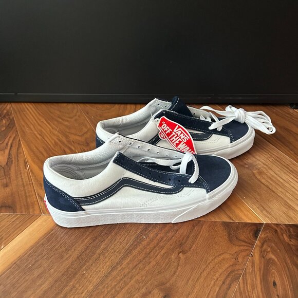 VANS Classic Sport Black White Canvas Suede Low Sneaker 6.5 Mens or 8 Womens NEW - Picture 2 of 3
